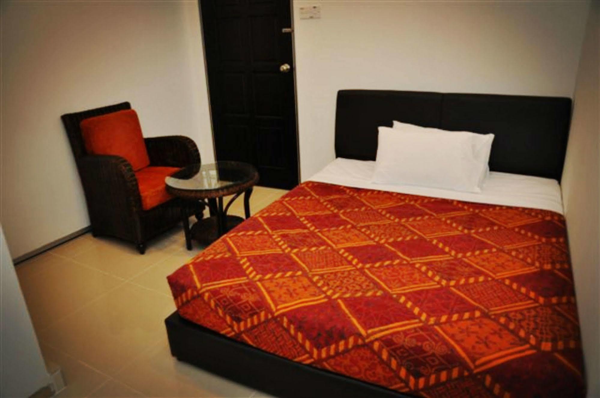 Old Budget Hotel جورج تاون المظهر الخارجي الصورة